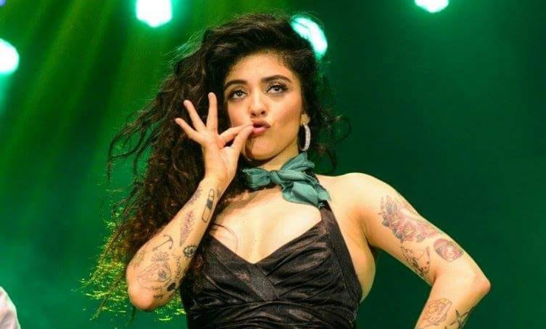 Mon Laferte vendió sustancias ilícitas durante su etapa estudiantil